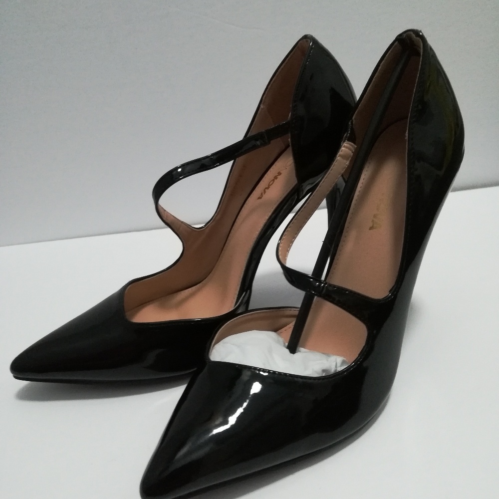 Fashion nova black stiletto size 9